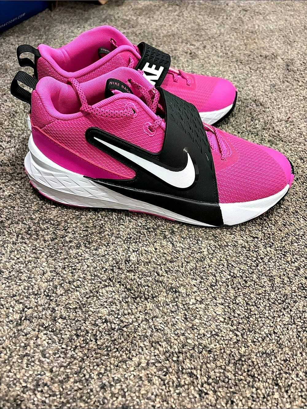 Nike Pink Black White Sneakers Youth 7Y Women’s 8.5 NEW